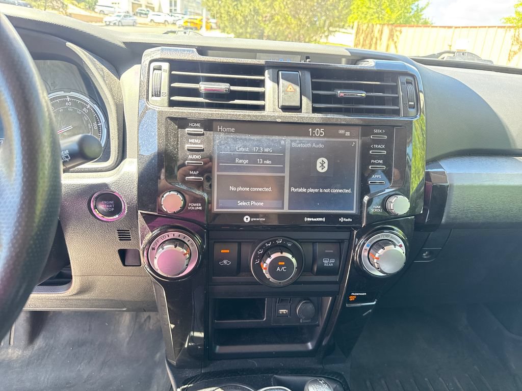 Used 2022 Toyota 4Runner TRD Off-Road AWD/4WD image 18