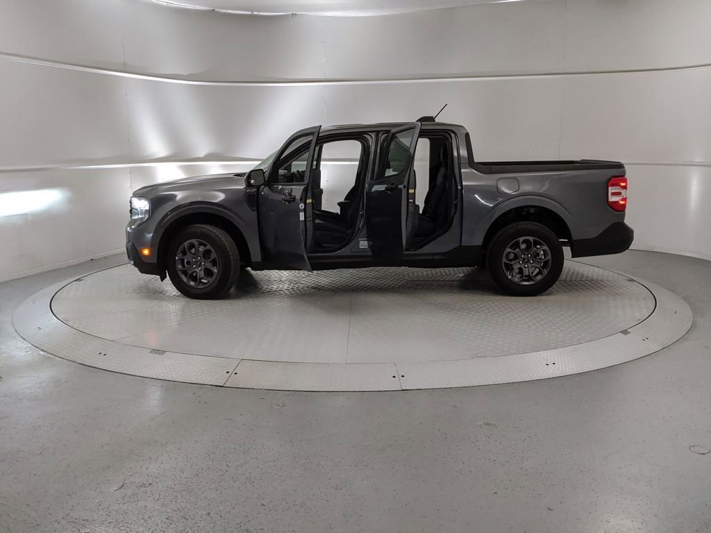 Certified 2025 Ford Maverick XLT image 11