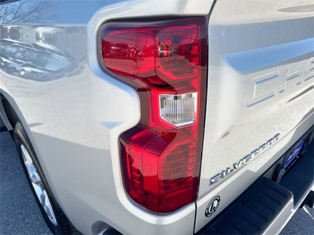 Used 2022 Chevrolet Silverado 1500 Custom image 38
