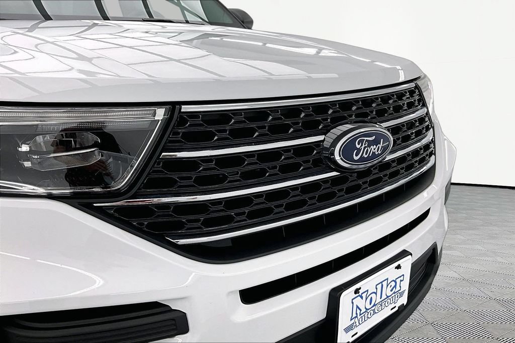 Certified 2020 Ford Explorer XLT w/ Comfort Package AWD/4WD image 29