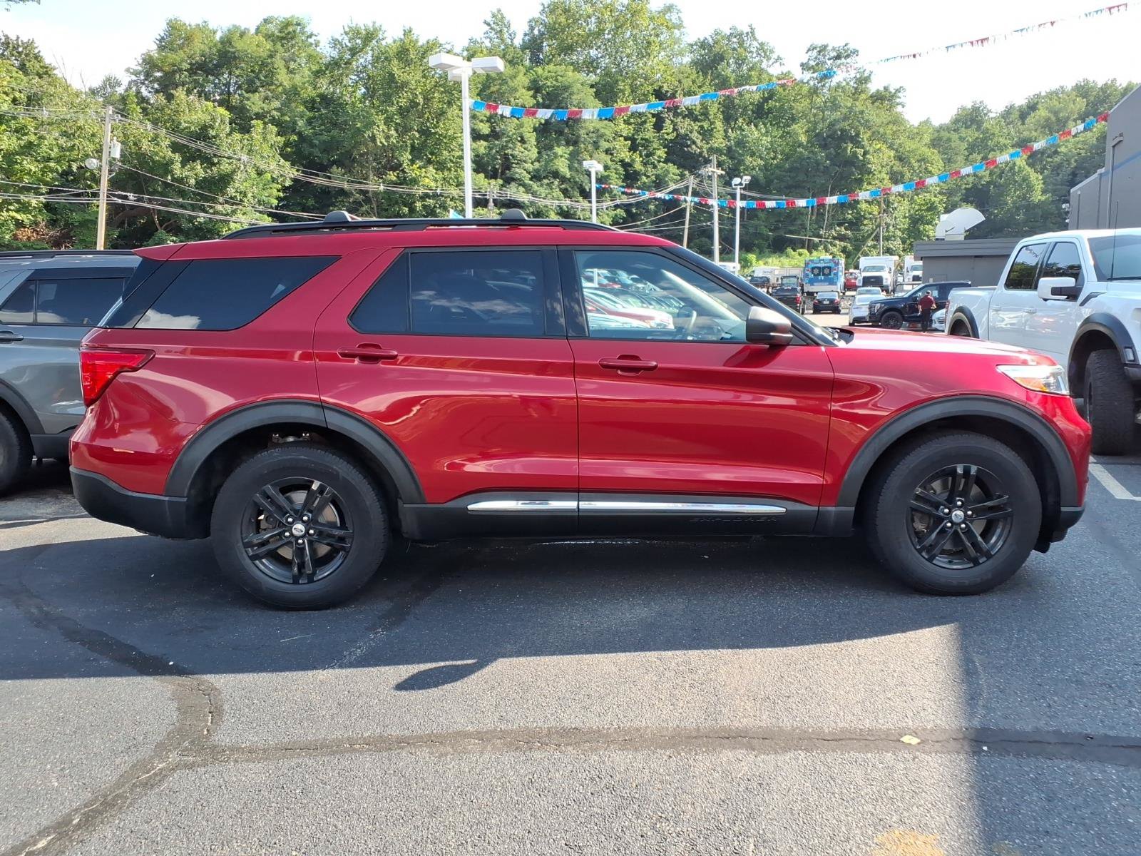 Certified 2020 Ford Explorer XLT w/ Comfort Package AWD/4WD image 9