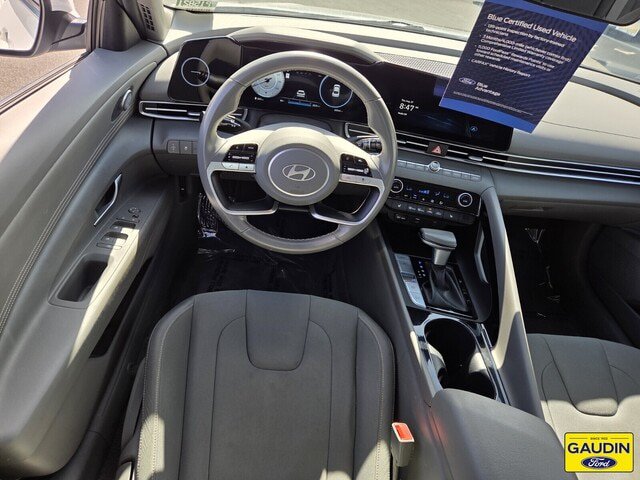 Used 2025 Hyundai Elantra SEL FWD image 13