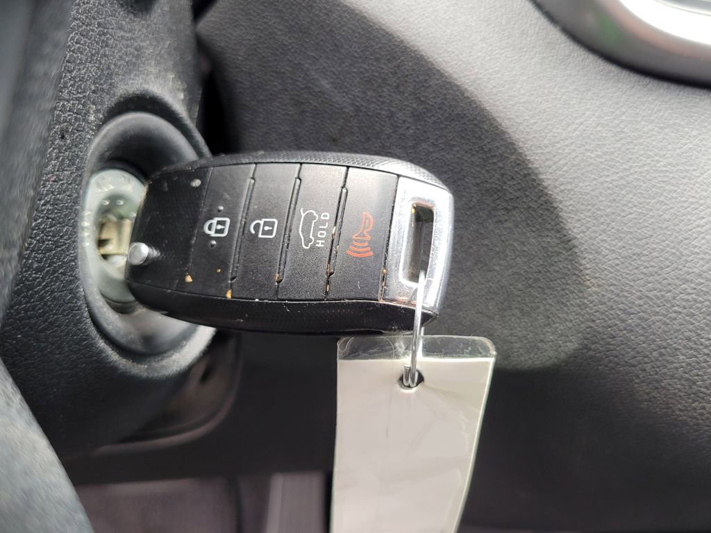 Used 2019 Kia Sorento L FWD image 27