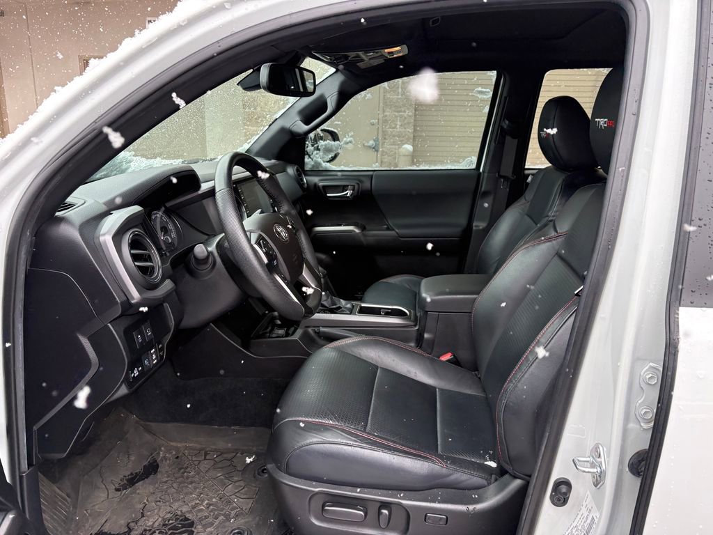 Used 2021 Toyota Tacoma TRD Pro AWD/4WD image 16