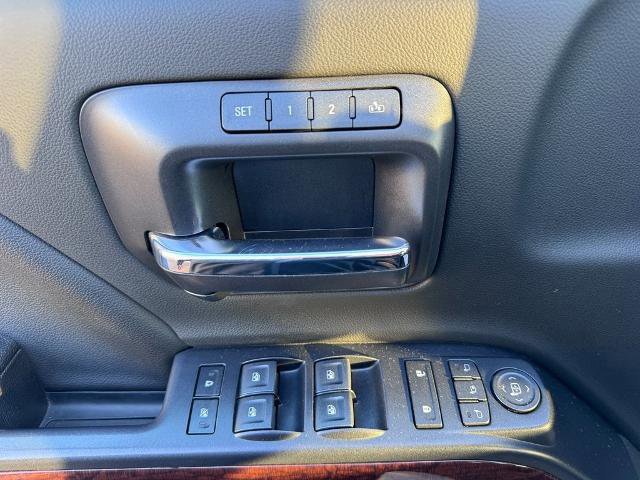 Used 2018 GMC Sierra 1500 SLT w/ Suspension Package, Off-Road image 12