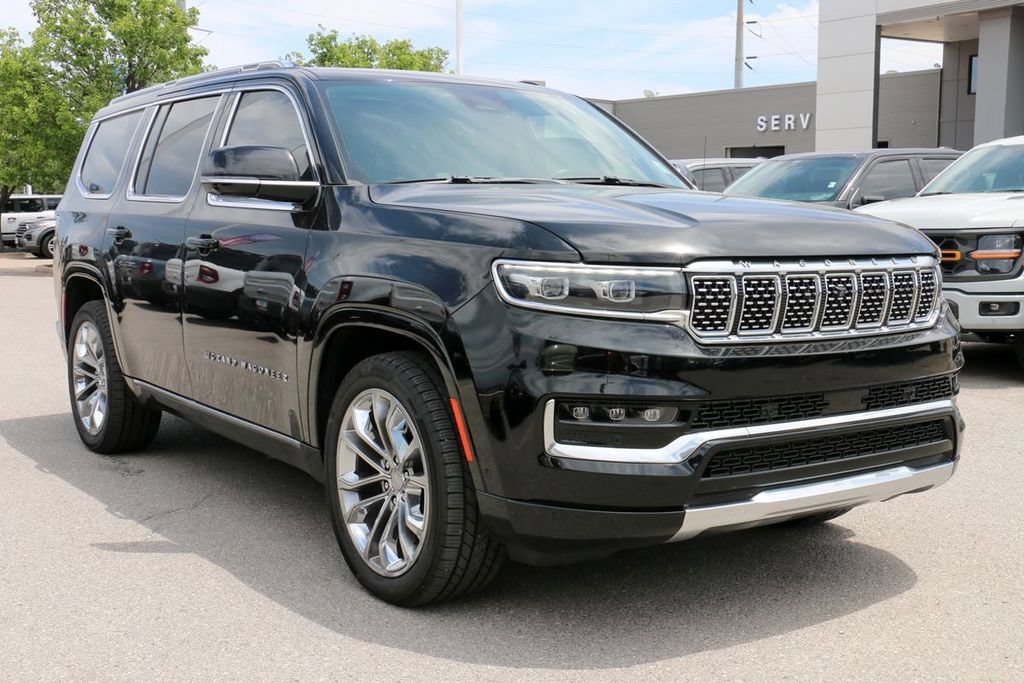 Used 2023 Jeep Grand Wagoneer Series II AWD/4WD image 4