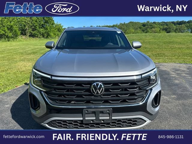 Used 2024 Volkswagen Atlas Cross Sport SE AWD/4WD image 3