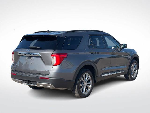 Certified 2023 Ford Explorer XLT w/ Equipment Group 202A AWD/4WD image 8