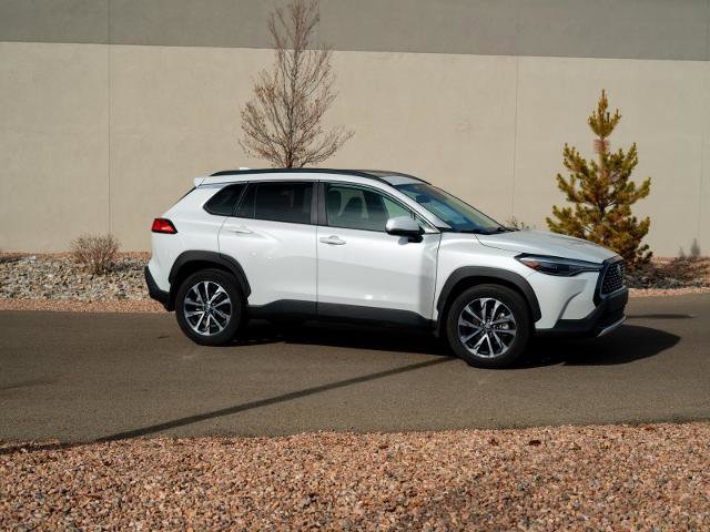 Used 2024 Toyota Corolla Cross XLE image 10