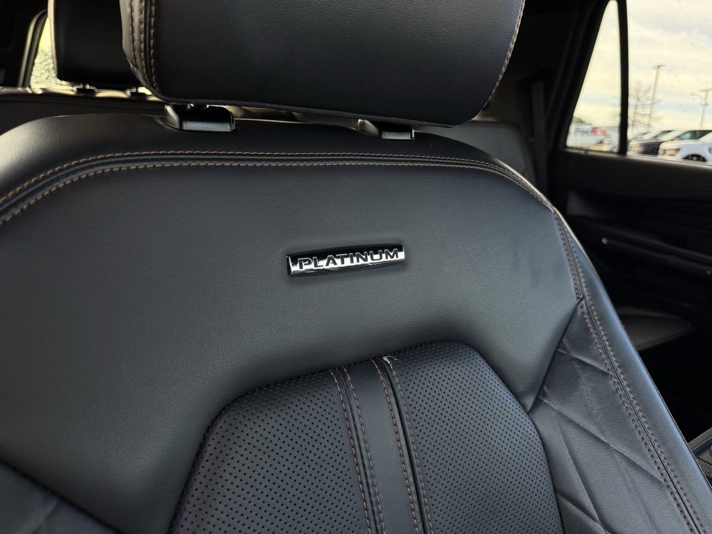 Certified 2024 Ford Expedition Platinum image 32