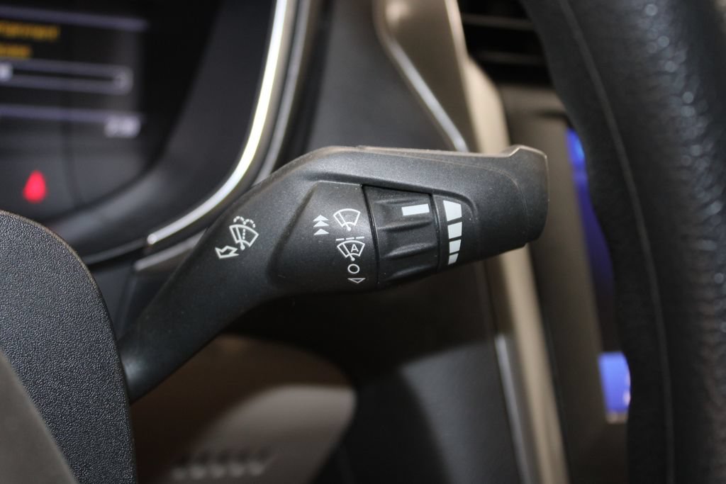 Certified 2020 Ford Fusion SE FWD image 36