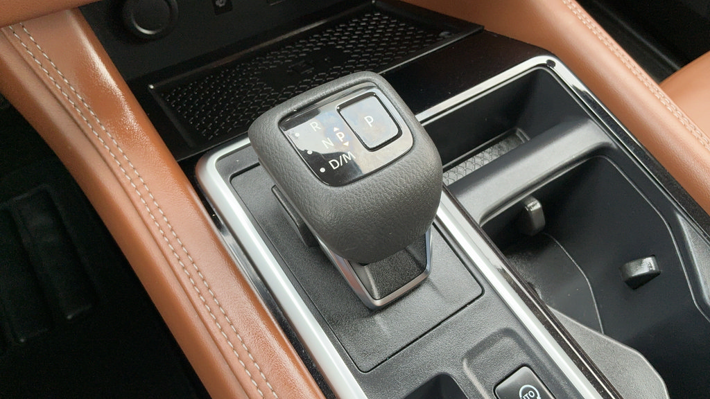 Used 2024 Nissan Pathfinder Platinum FWD image 15
