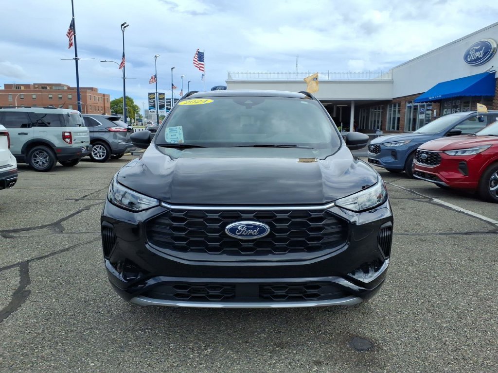 Certified 2024 Ford Escape ST-Line w/ Tech Pack #1 AWD/4WD image 3