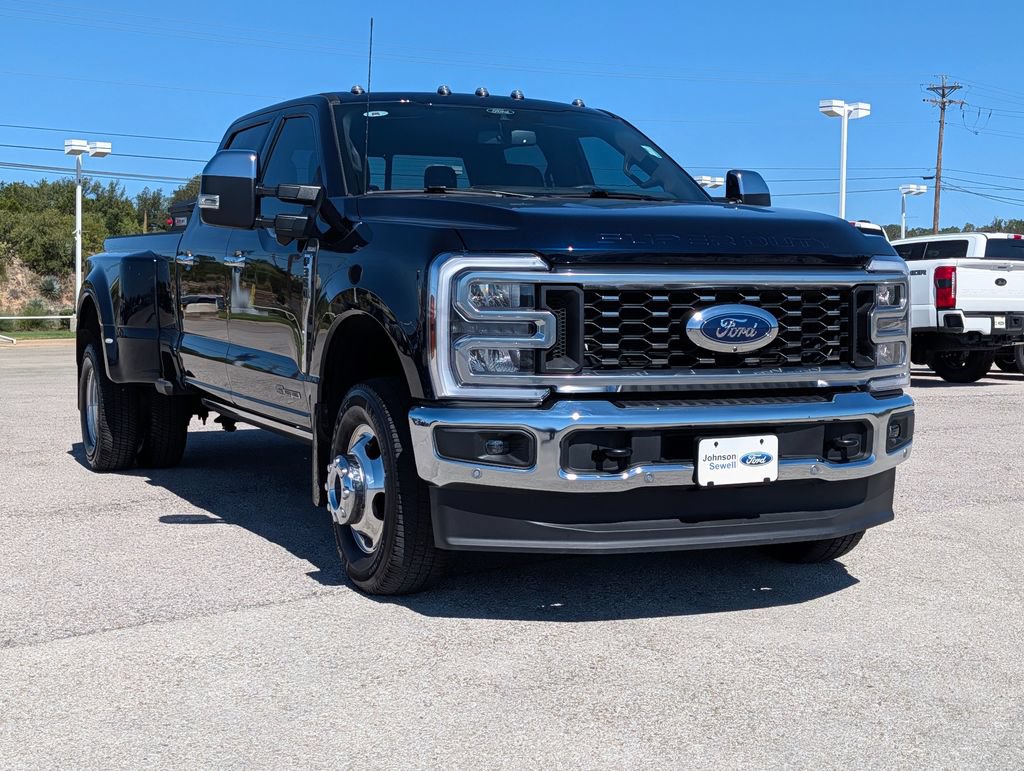 Certified 2025 Ford F350 King Ranch w/ Chrome Package AWD/4WD image 1