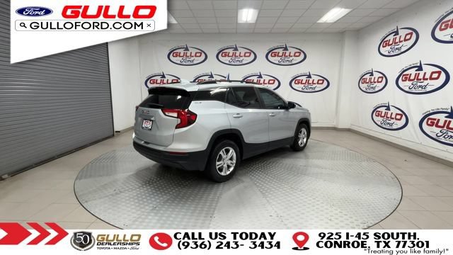Used 2022 GMC Terrain SLE w/ Driver Convenience Package FWD image 8