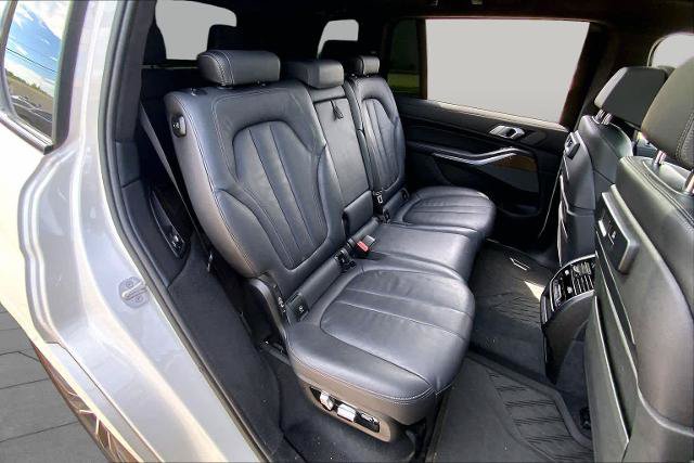 Used 2020 BMW X7 xDrive40i w/ M Sport Package AWD/4WD image 20