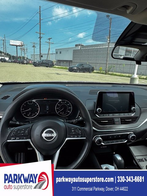 Used 2024 Nissan Altima 2.5 SV AWD/4WD image 18