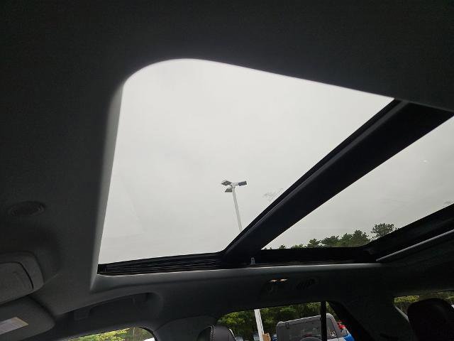 Certified 2022 Ford Explorer XLT w/ Equipment Group 202A image 12