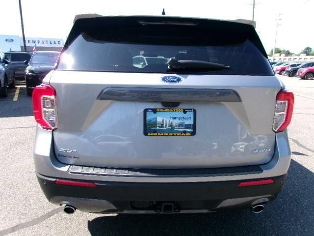 Certified 2023 Ford Explorer XLT w/ Equipment Group 202A AWD/4WD image 7