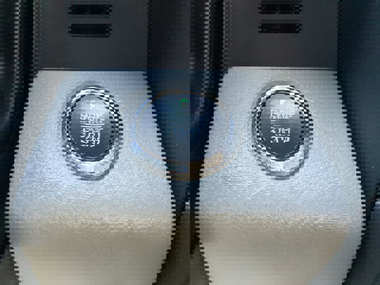 Certified 2022 Ford F250 Limited w/ FX4 Off-Road Package image 26