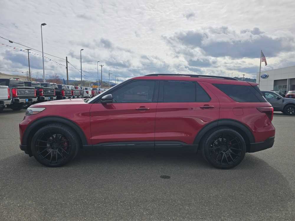 Certified 2020 Ford Explorer ST w/ Premium Technology Package image 2
