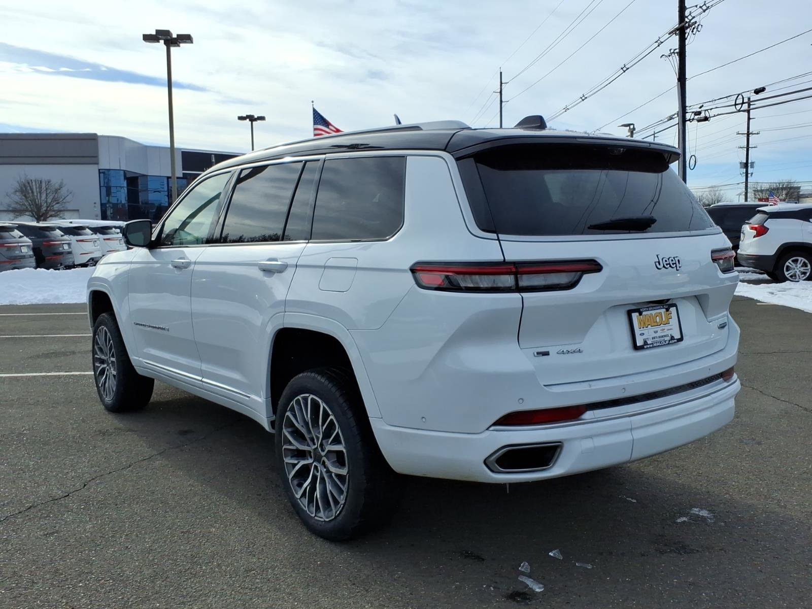 Used 2023 Jeep Grand Cherokee L Summit image 5