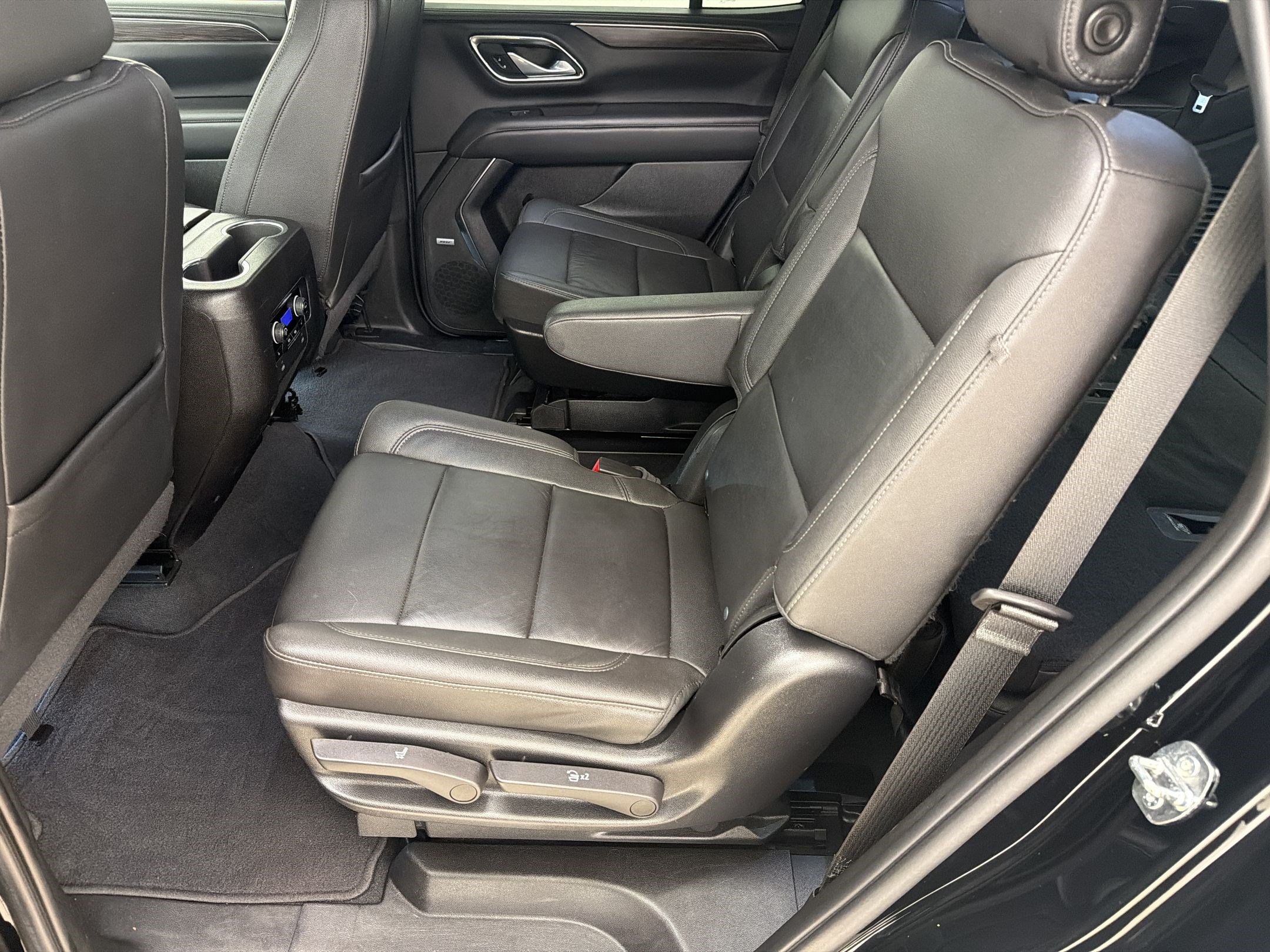 Used 2022 Chevrolet Tahoe LT w/ LT Signature Package AWD/4WD image 23