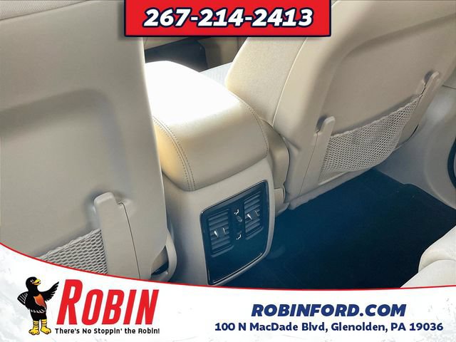Used 2022 Jeep Grand Cherokee Laredo E AWD/4WD image 12