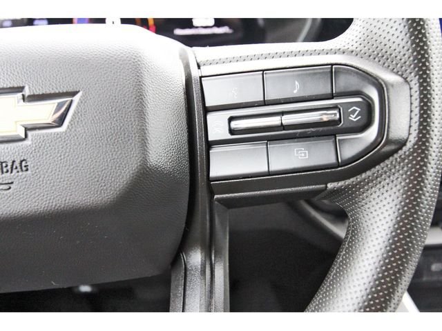 Used 2025 Chevrolet Colorado W/T RWD image 18