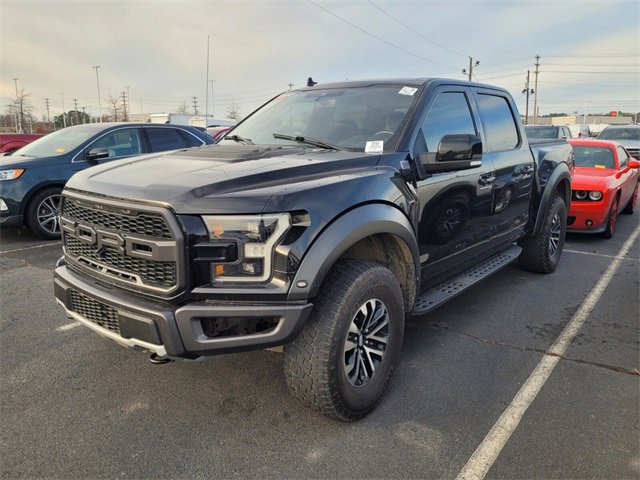 Certified 2019 Ford F150 Raptor w/ Equipment Group 802A Luxury image 3