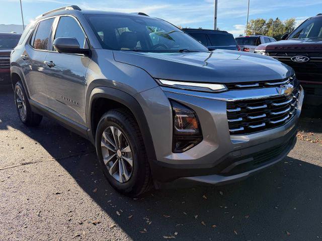 Used 2025 Chevrolet Equinox LT w/ Convenience Package II AWD/4WD image 4