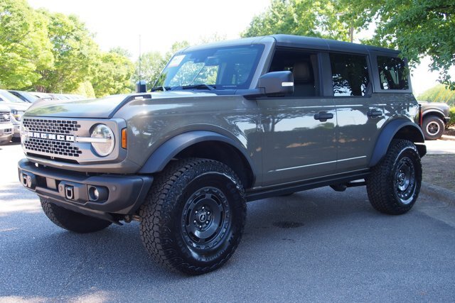 Certified 2025 Ford Bronco Badlands AWD/4WD image 3