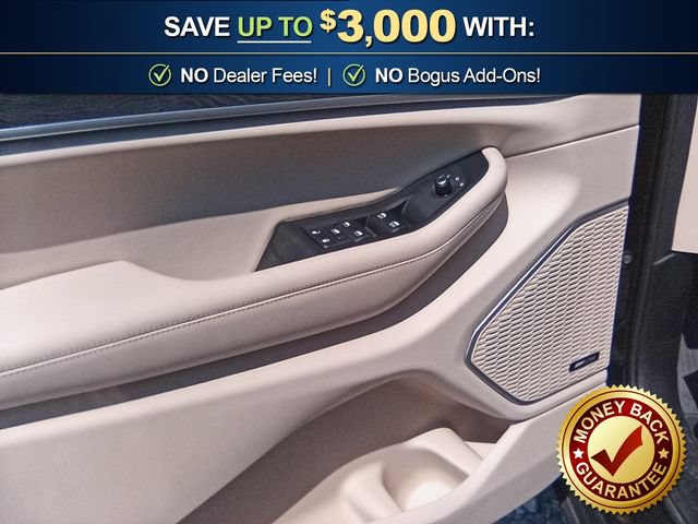 Used 2022 Jeep Grand Cherokee L Limited w/ Black Appearance Package RWD image 16