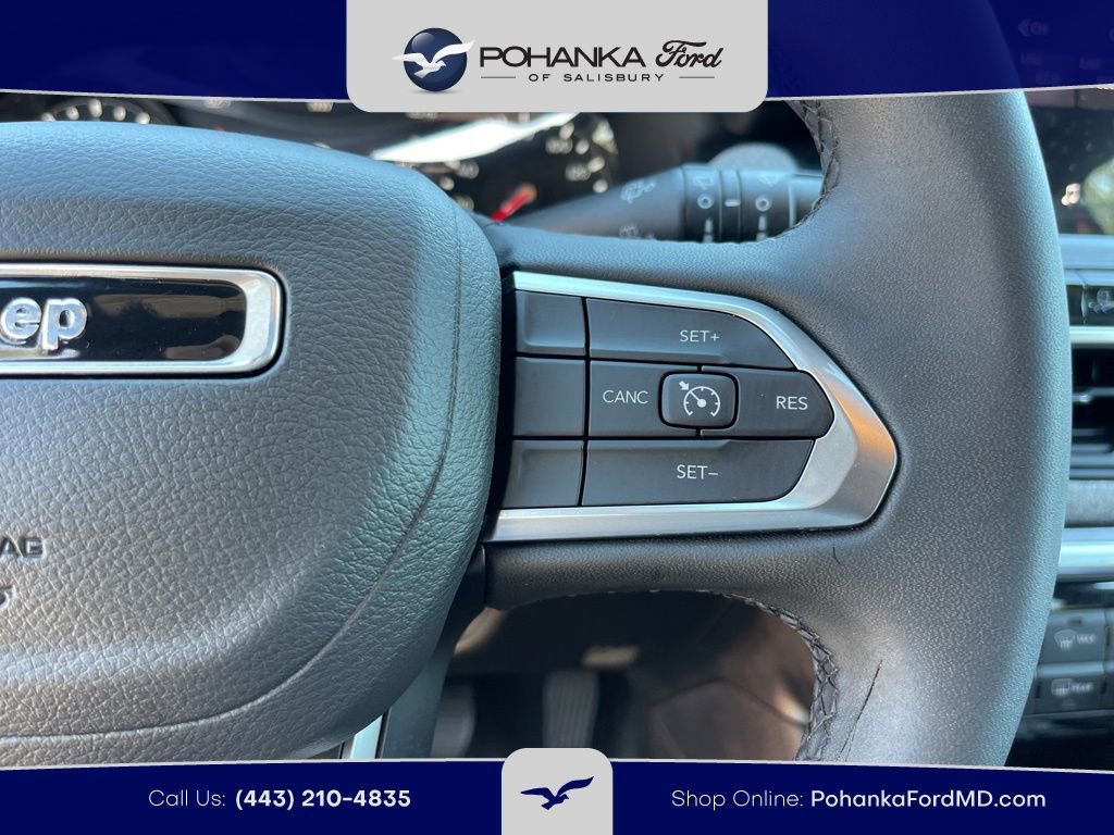 Used 2024 Jeep Compass Latitude AWD/4WD image 18