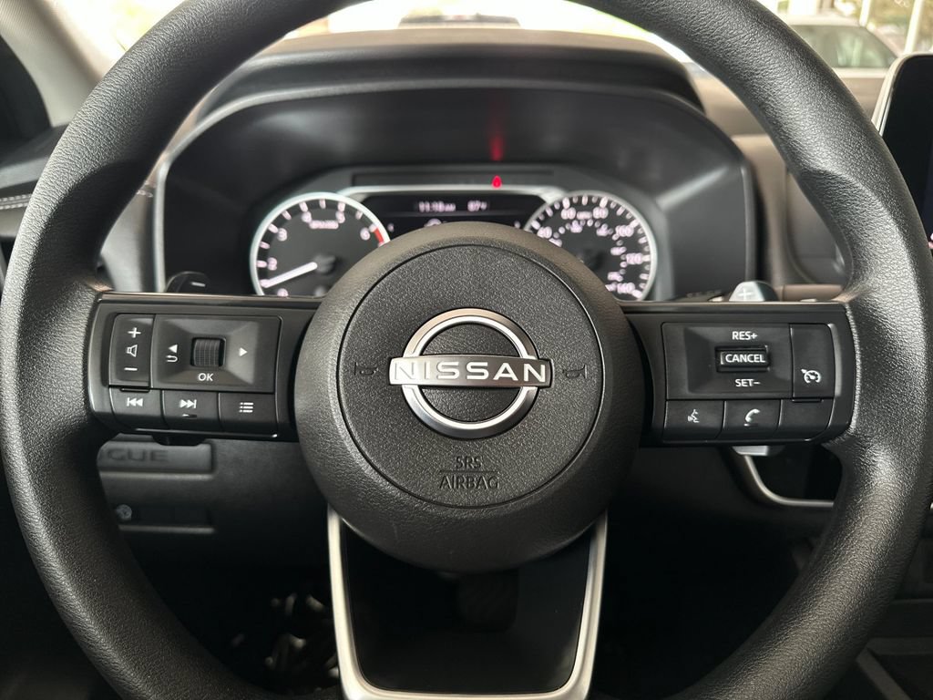 Used 2024 Nissan Rogue S FWD image 22