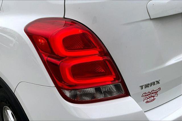Used 2022 Chevrolet Trax LT w/ LT Convenience Package image 33