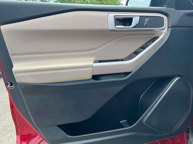 Certified 2023 Ford Explorer XLT w/ Equipment Group 202A image 13