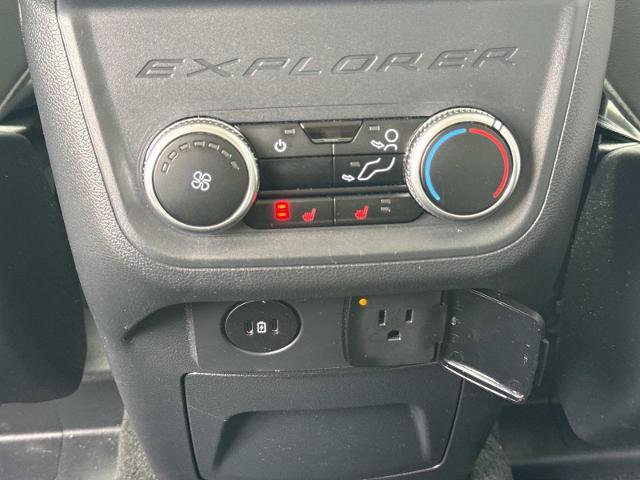 Certified 2025 Ford Explorer Platinum w/ Ultimate Package image 29