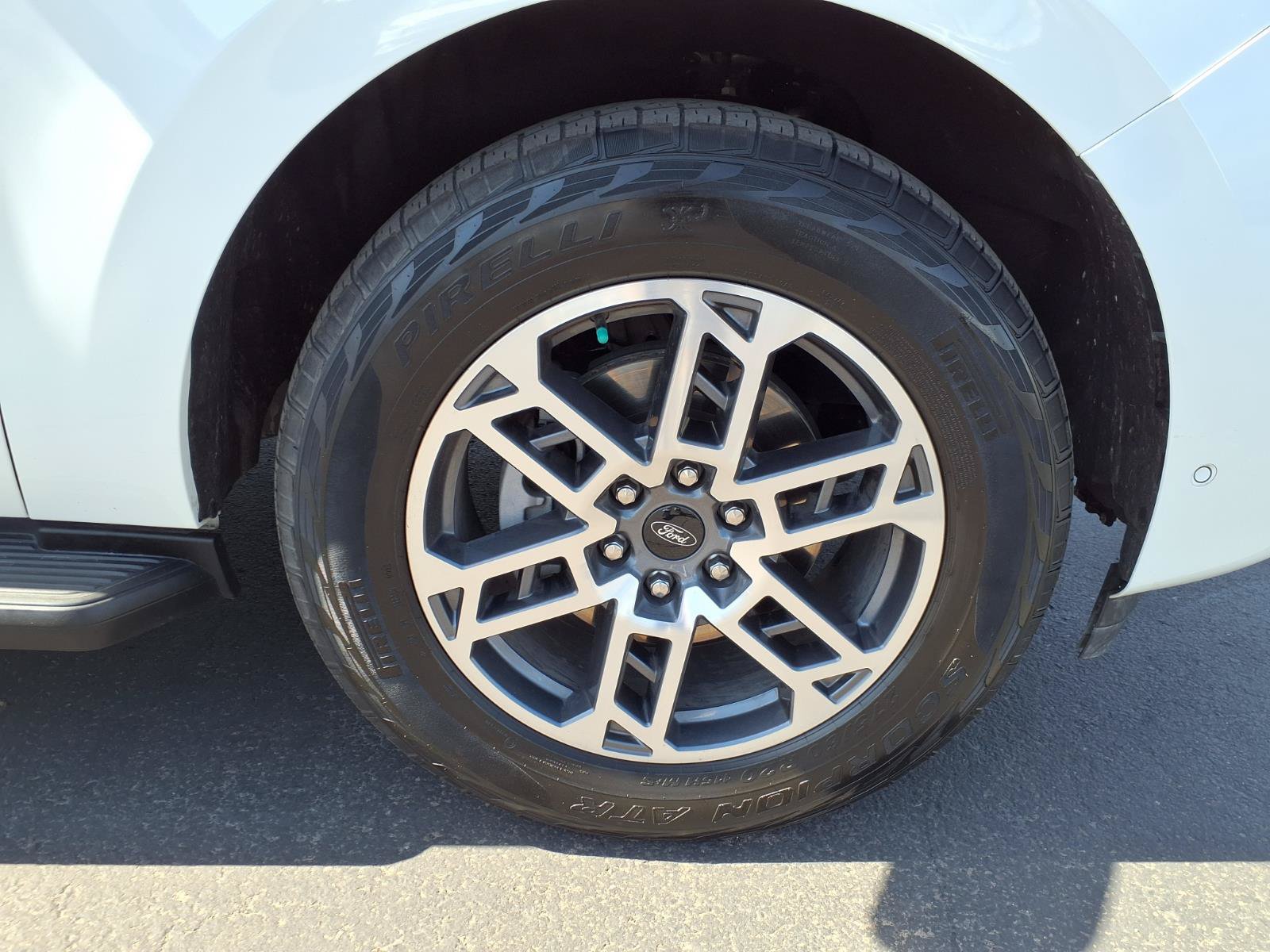 Certified 2025 Ford Expedition Active AWD/4WD image 9
