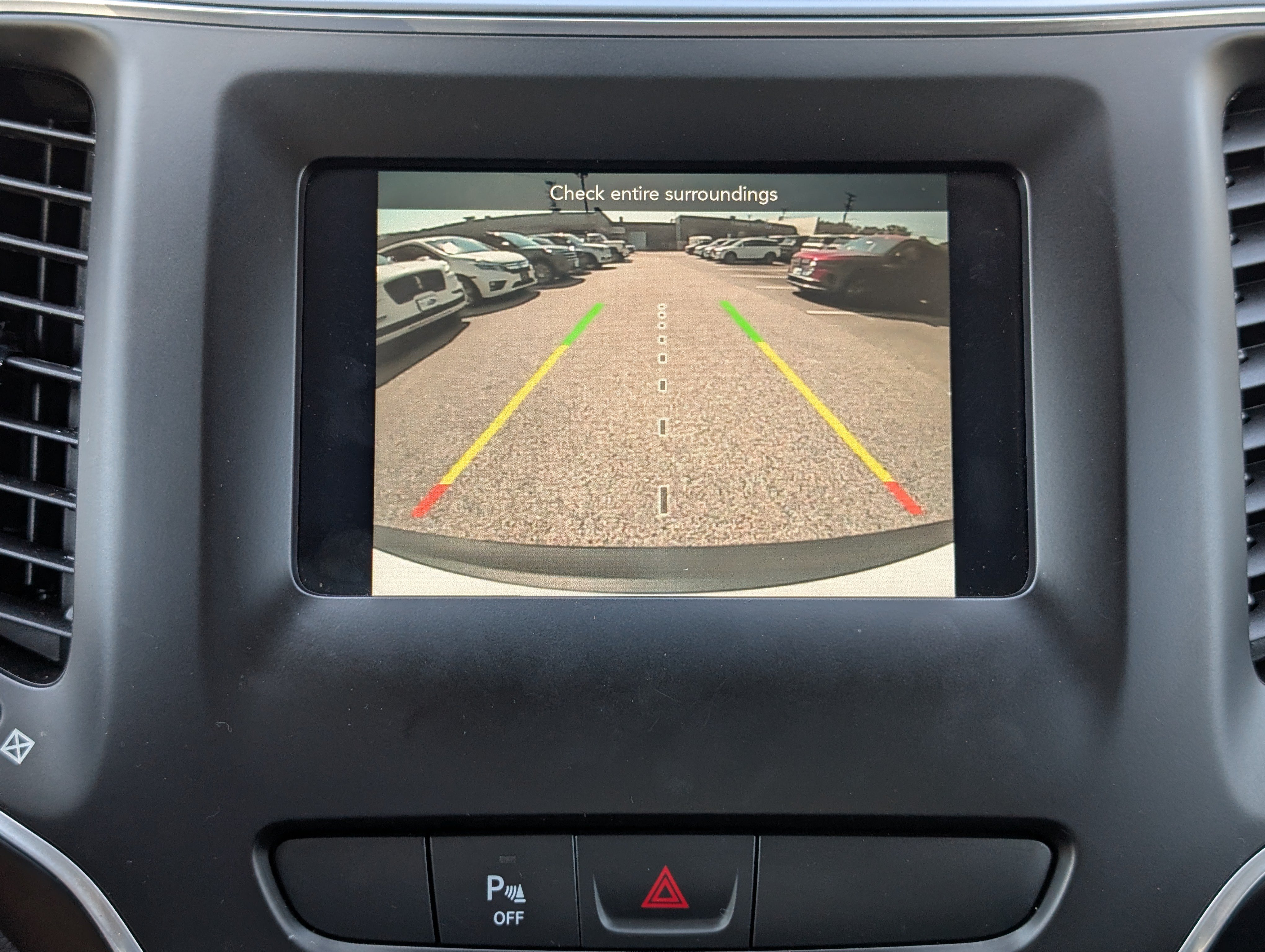 Used 2020 Jeep Cherokee Latitude Plus FWD image 29