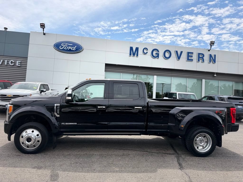 Certified 2019 Ford F450 Platinum w/ Platinum Ultimate Package AWD/4WD image 3