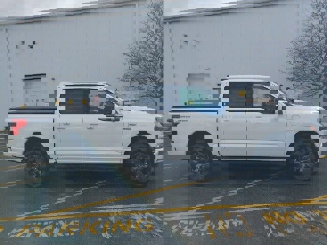 Certified 2022 Ford F150 Lightning Lariat w/ Equipment Group 511A High image 8