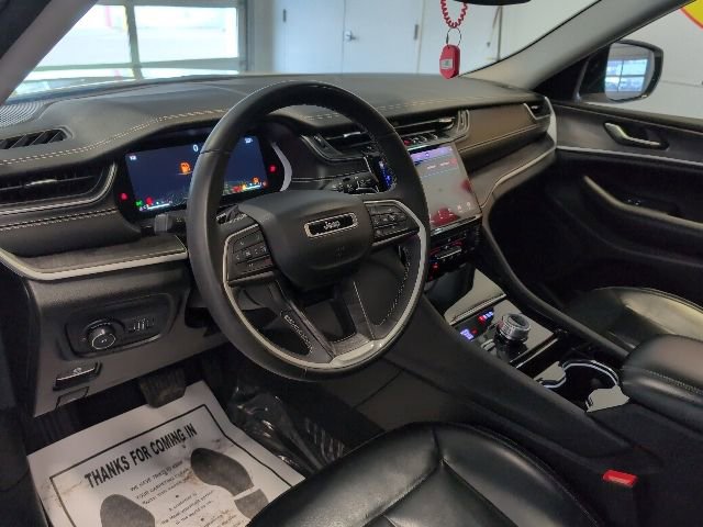 Used 2023 Jeep Grand Cherokee Limited AWD/4WD image 11