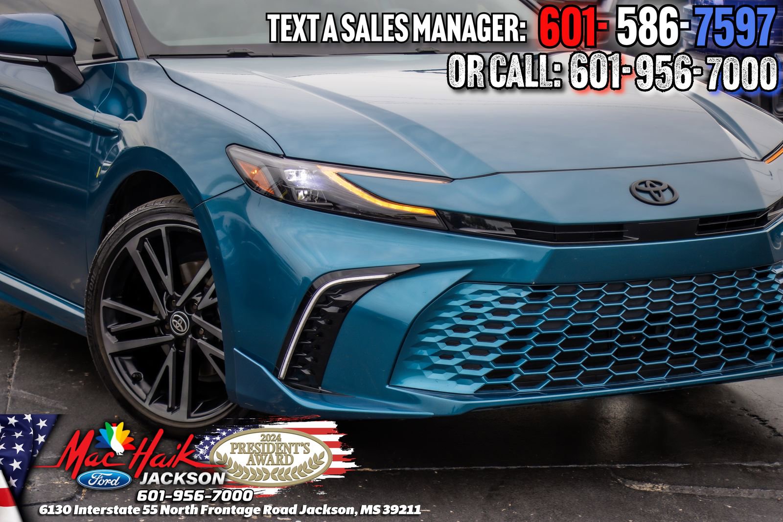 Used 2025 Toyota Camry XSE FWD image 3