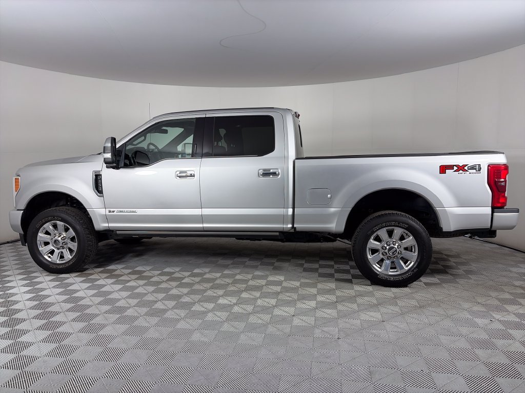Certified 2017 Ford F250 Platinum w/ Platinum Ultimate Package AWD/4WD image 4
