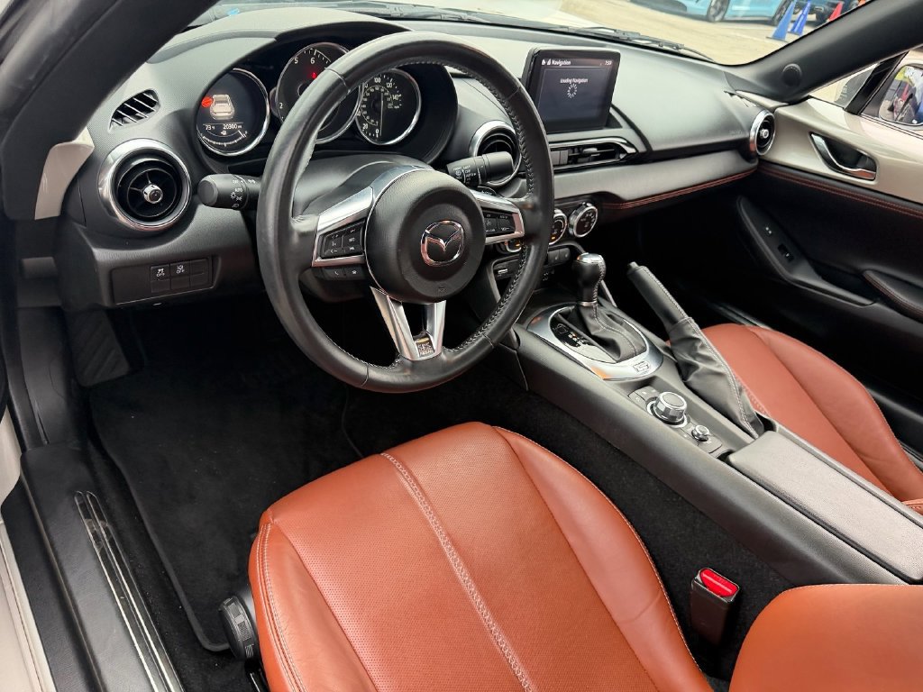 Used 2023 MAZDA MX-5 Miata Grand Touring RWD image 12