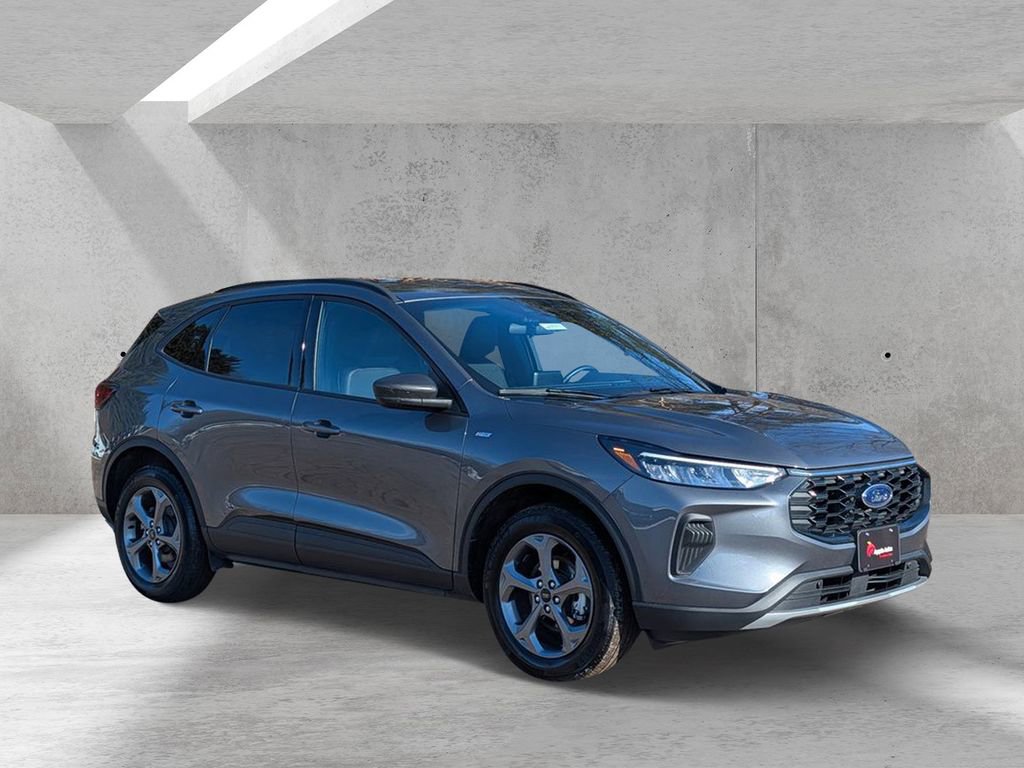 Certified 2025 Ford Escape ST-Line AWD/4WD image 1