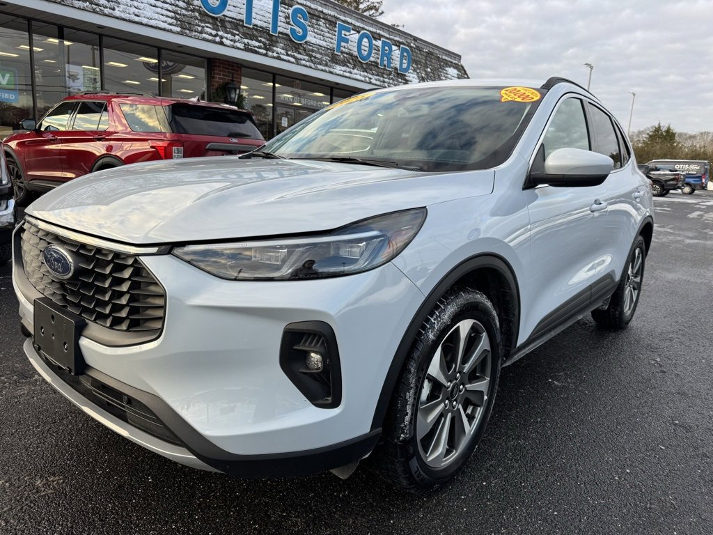 Certified 2025 Ford Escape Platinum image 5