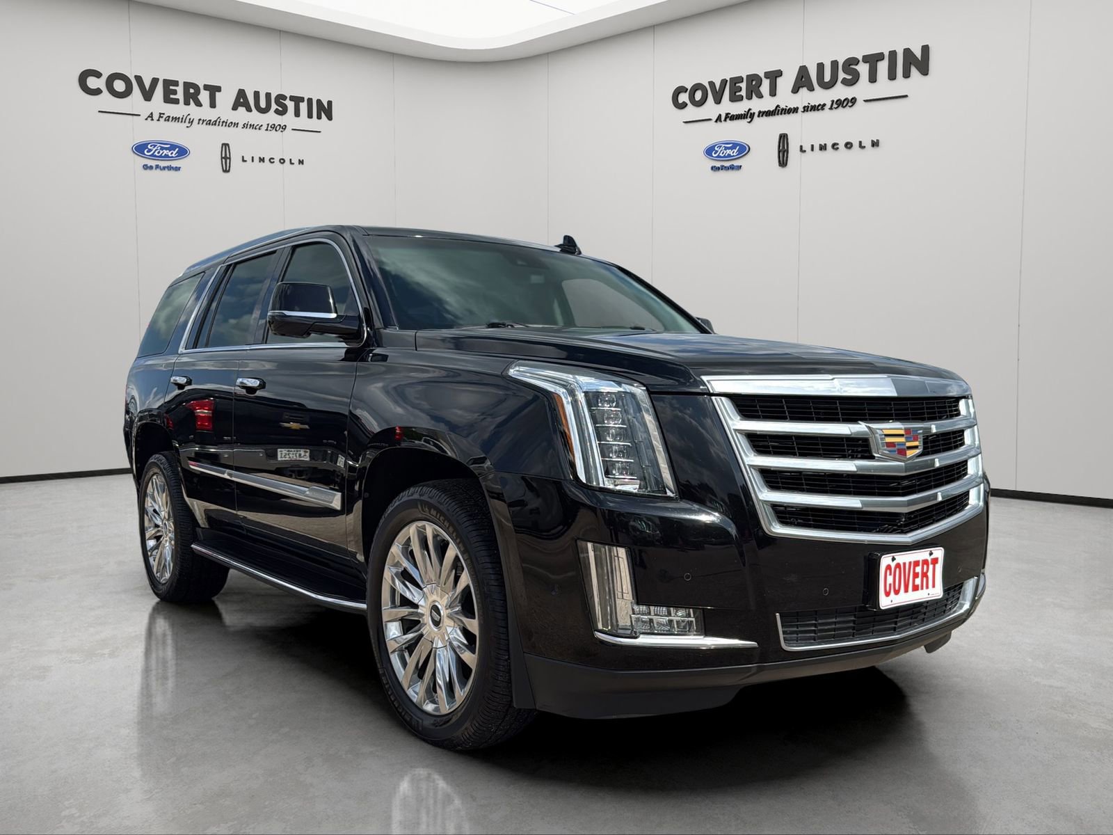 Used 2018 Cadillac Escalade Luxury RWD image 7