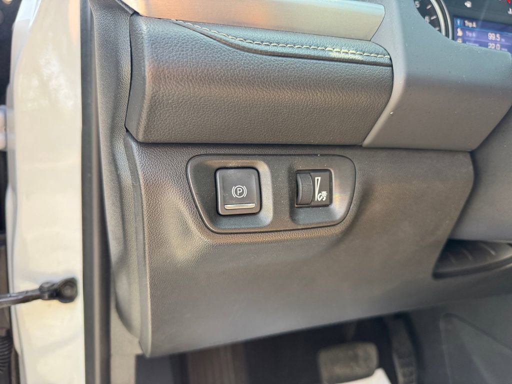 Used 2021 GMC Acadia SLE w/ Driver Convenience Package FWD image 34